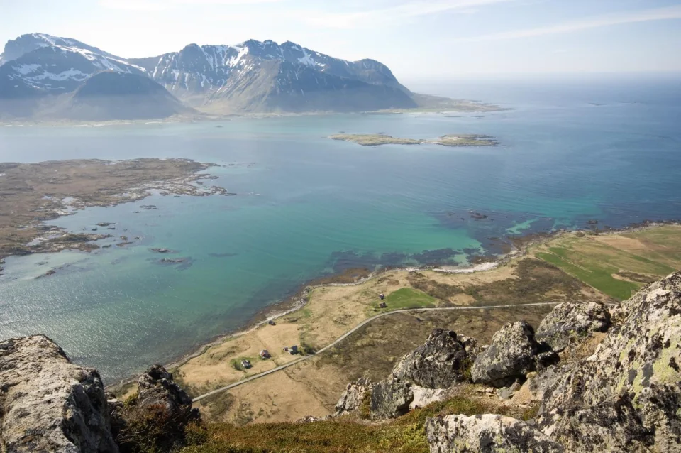 Hov og Gimsøy sett fra Hoven