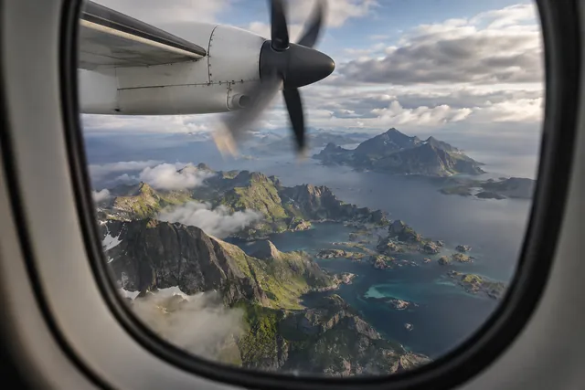 KI-illustrasjon: Fly til Lofoten