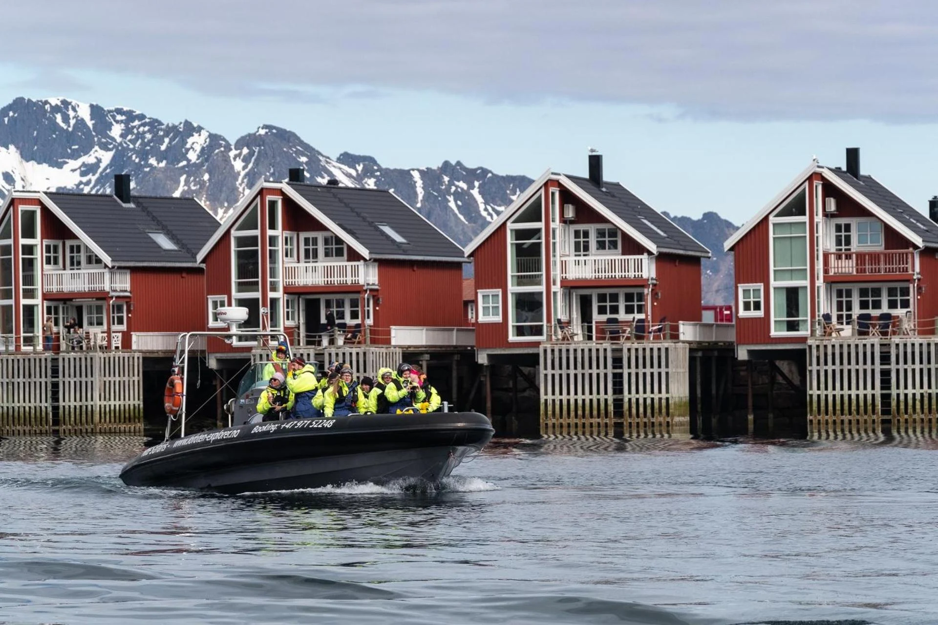 RIB · Svinøya · Svolvær