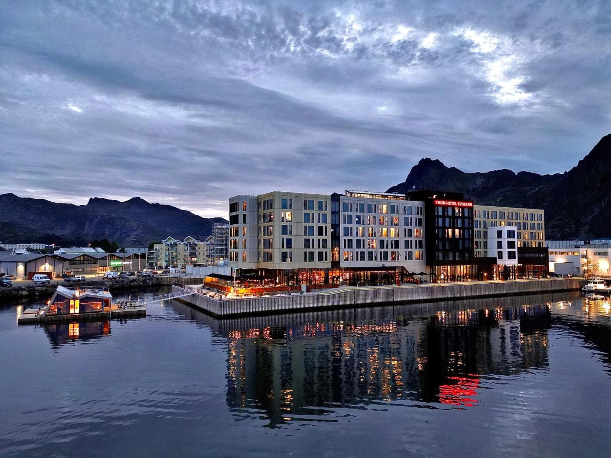 Thon Hotel Svolvær – bilde 1 av 5